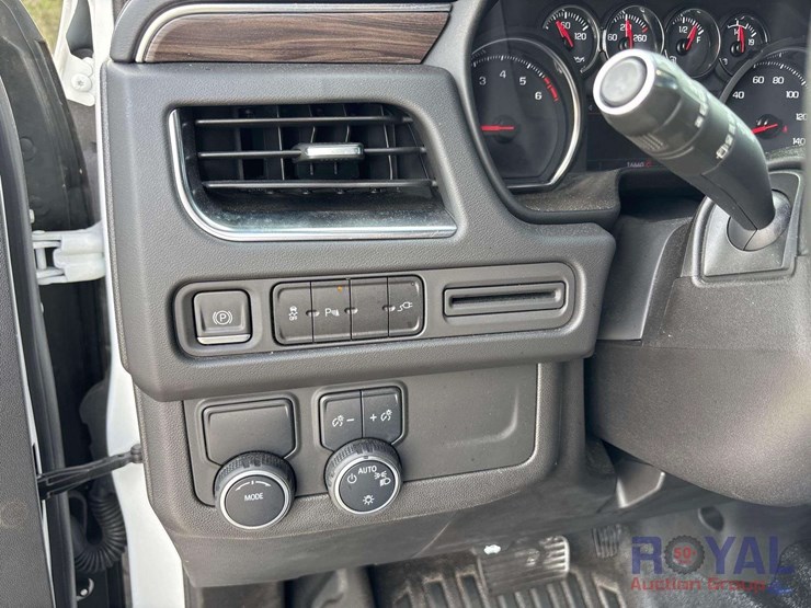 2021-chevrolet-tahoe-image-14