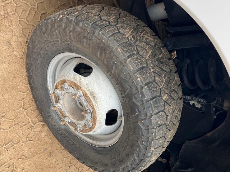2018-ford-f350-xl-image-26