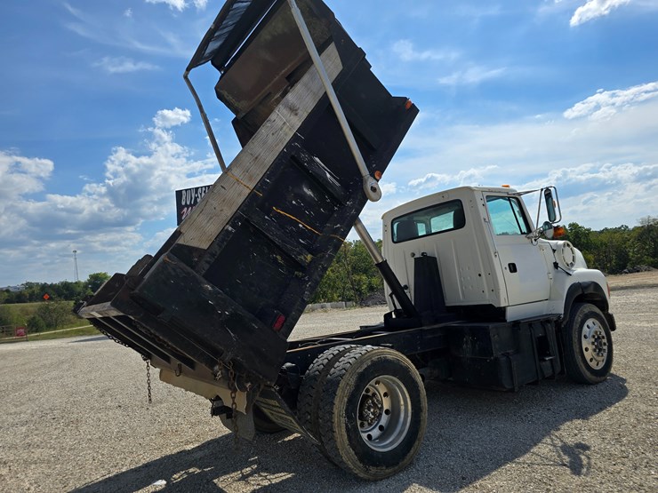 1994-ford-lta9000-image-59