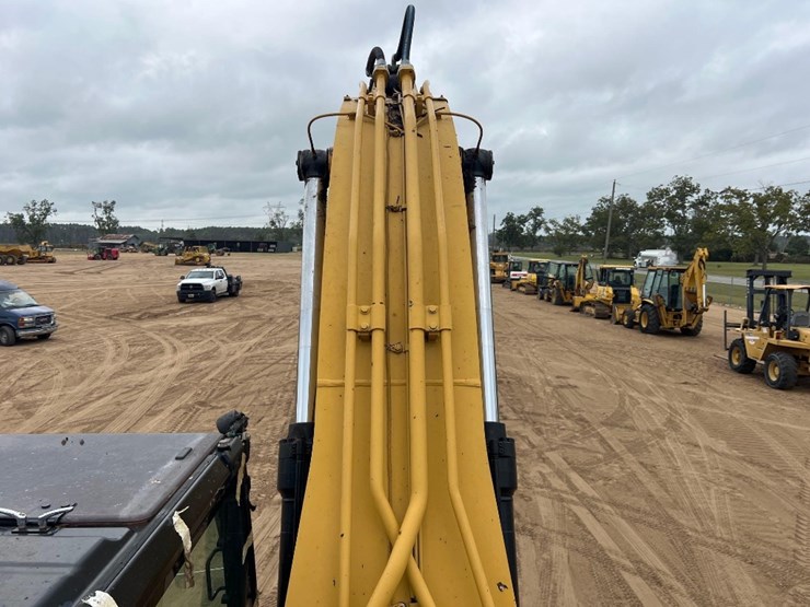 2017-caterpillar-330fl-image-32