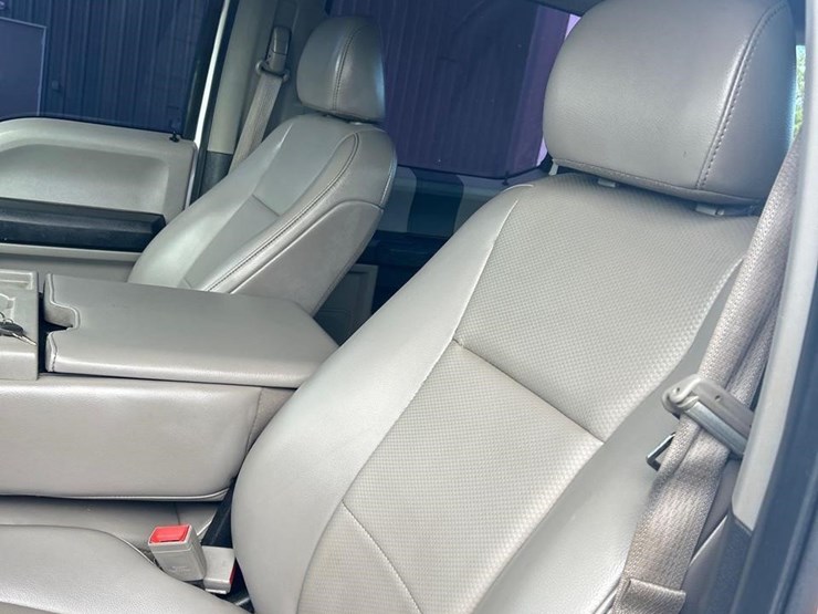 2019-ford-f350-xl-image-30