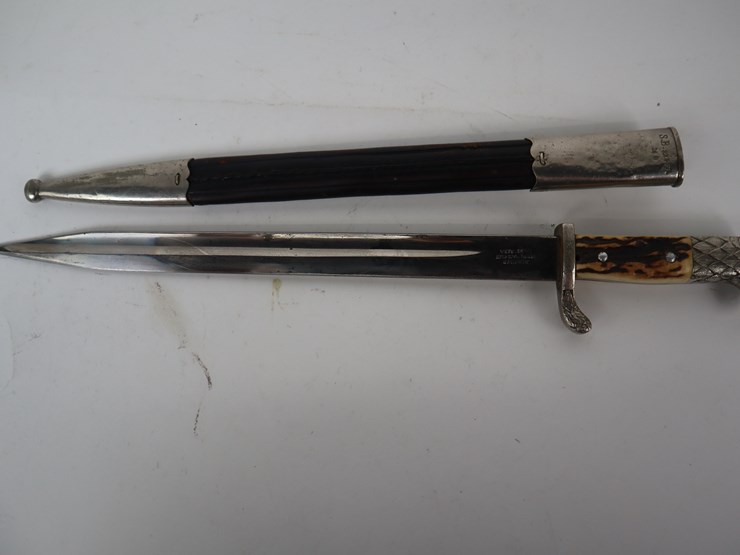 #84-•-#4277-•-wwii-german-police-dress-bayonet-with-stag-grip-13"-blade-and-17"-overall-length-image-6