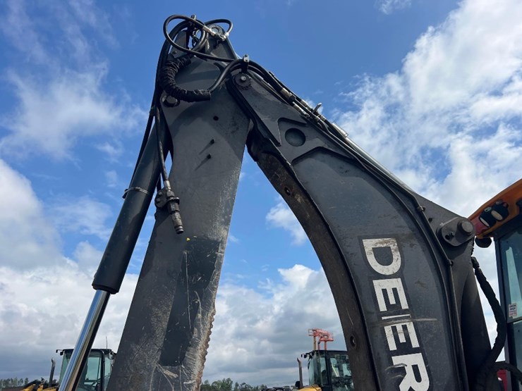 2018-deere-410l-image-18