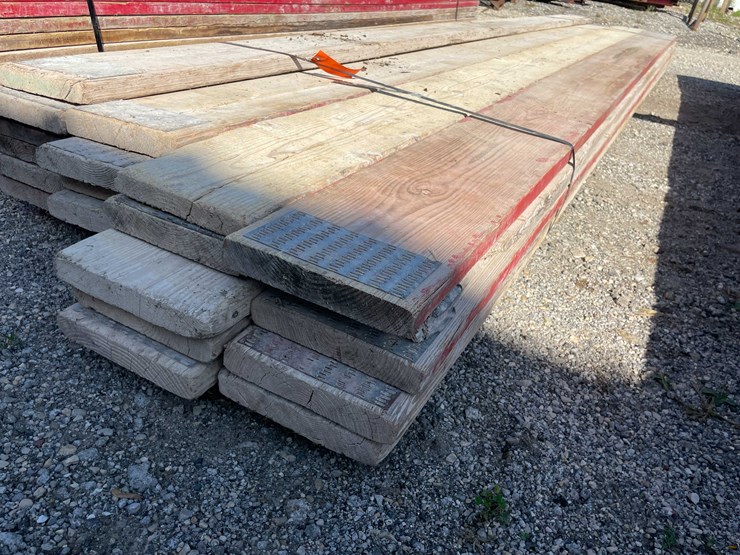 #1976-•-(21)-scaffolding-planks-image-1