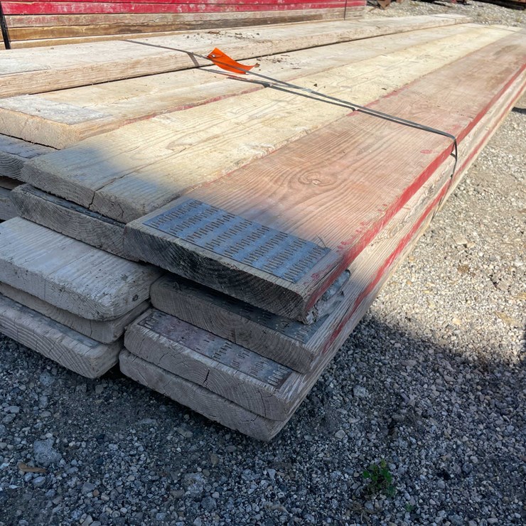 #1976 • (21) Scaffolding Planks