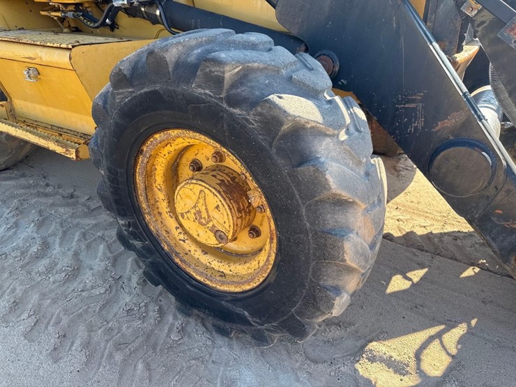 caterpillar-420d-it-image-11