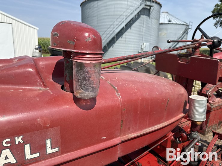 1954-farmall-super-m-ta-2wd-tractor-image-14