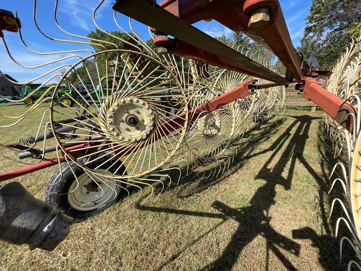 #1670-•-h&s-hi-capacity-wheel-rake-image-15