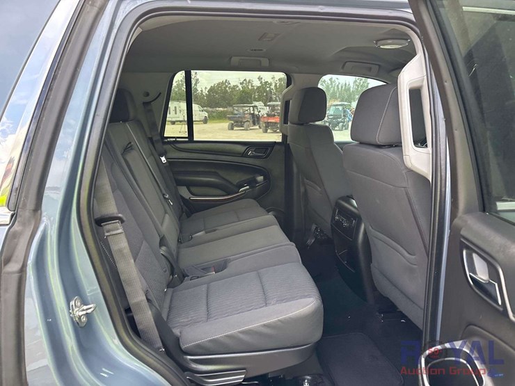 2016-chevrolet-tahoe-image-21