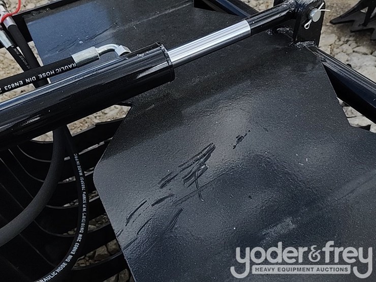 unused-2025-rock-grapple-bucket-to-suit-mini-skidsteer-image-8