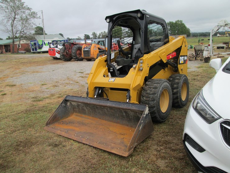 caterpillar-236d-image-1