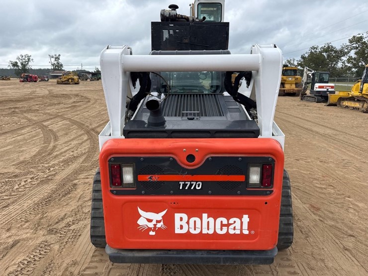 2016-bobcat-t770-image-3