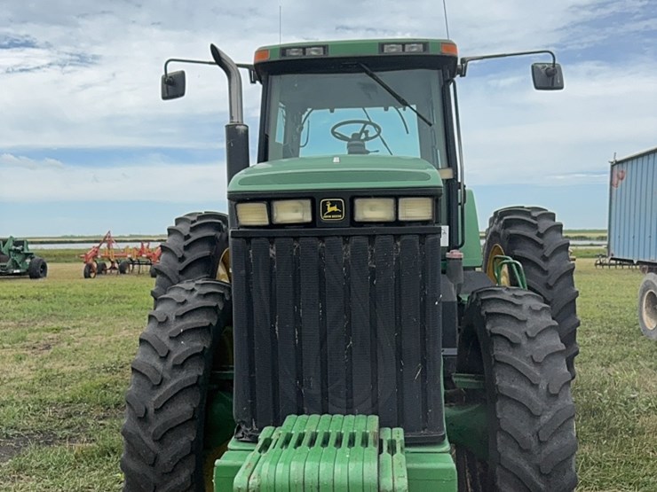 john-deere-8300-image-2