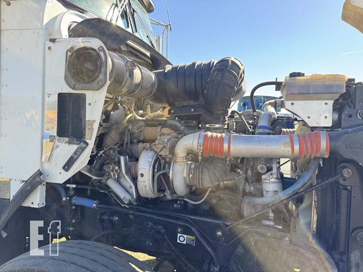 2011-kenworth-t800-image-44