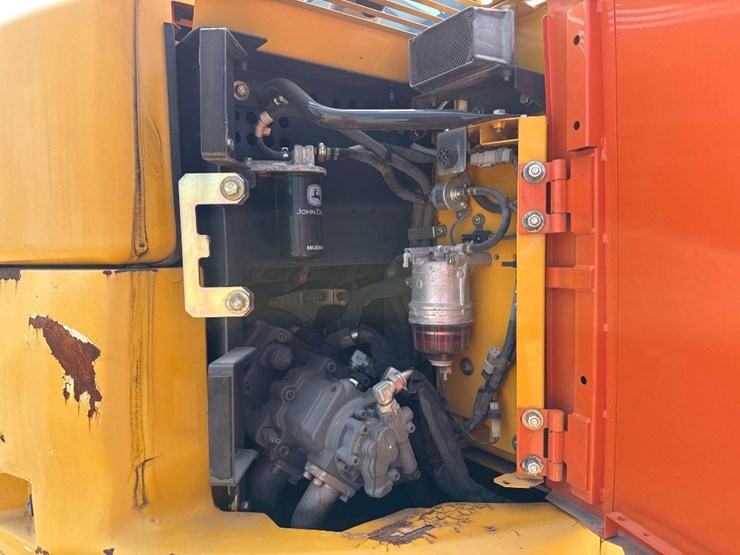 deere-85g-image-18