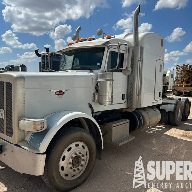 2014 PETERBILT 389