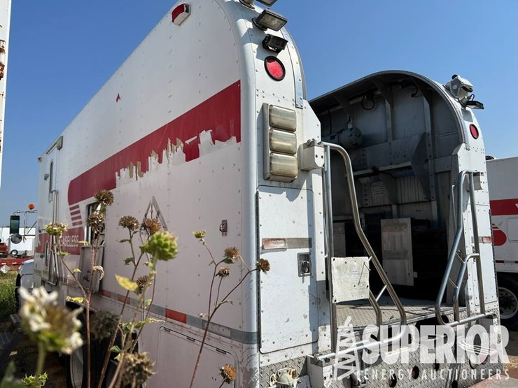 2011-kenworth-t370-image-2