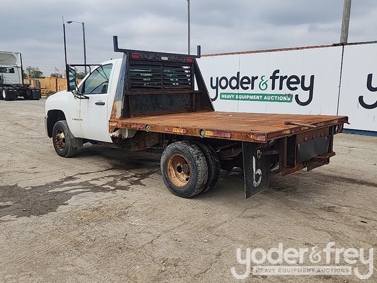 2007-chevrolet-3500hd-image-3