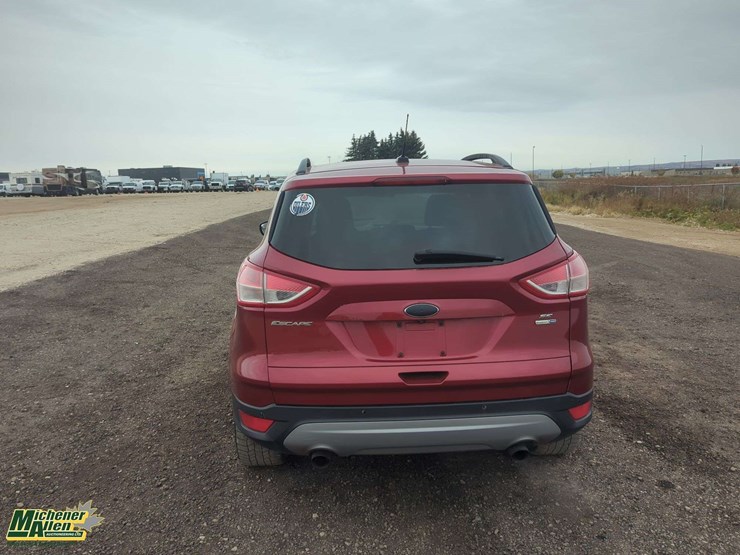 2015-ford-escape-se-image-21