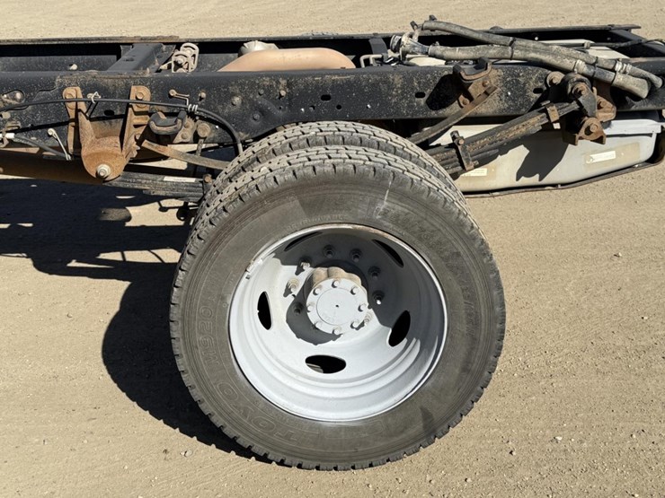 2011-ford-f450-xl-image-29