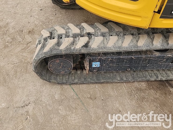 2021-deere-26g-image-12