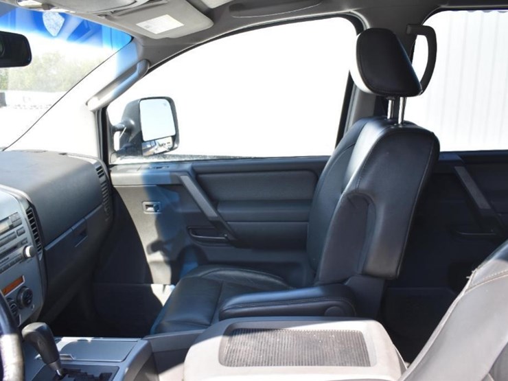 2006-nissan-titan-image-9