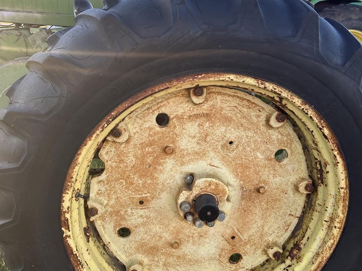 john-deere-70-image-2