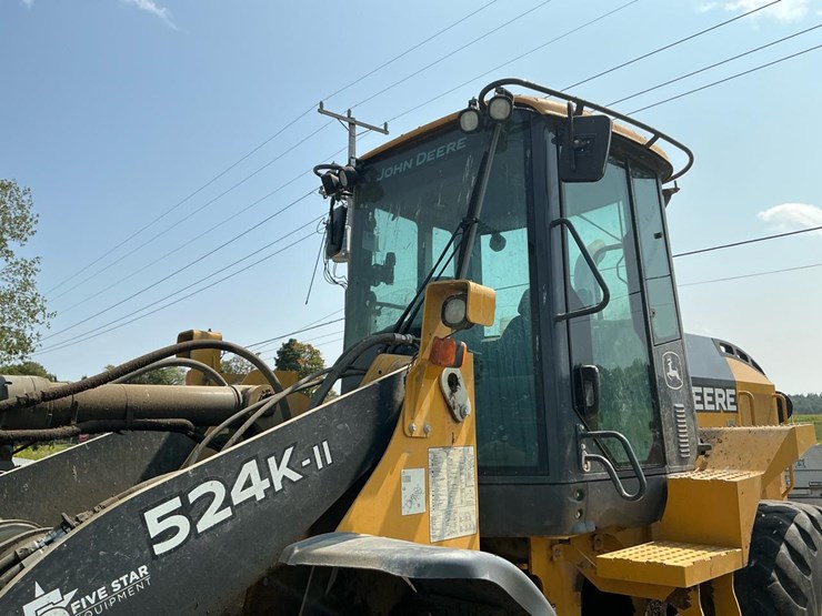 2018-deere-524k-image-34