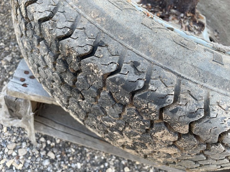 #1930-•-(2)-tires-image-7