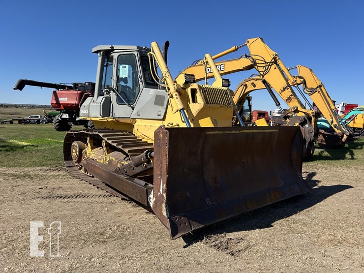 komatsu-d65ex-12-image-8