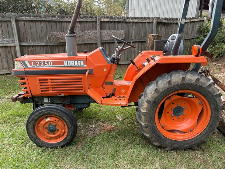kubota-l2250-image-1