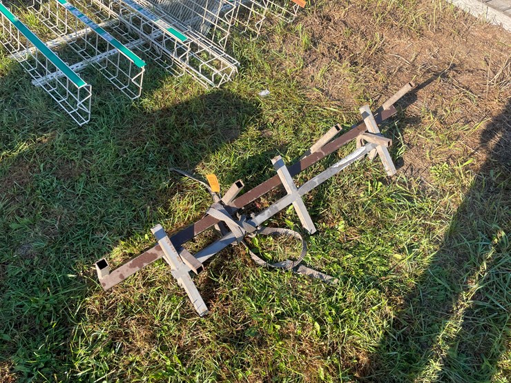 #5072-•-(2)-tree-stand-steps-image-1