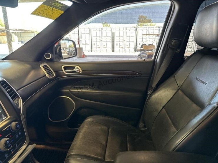 2014-jeep-grand-cherokee-image-19