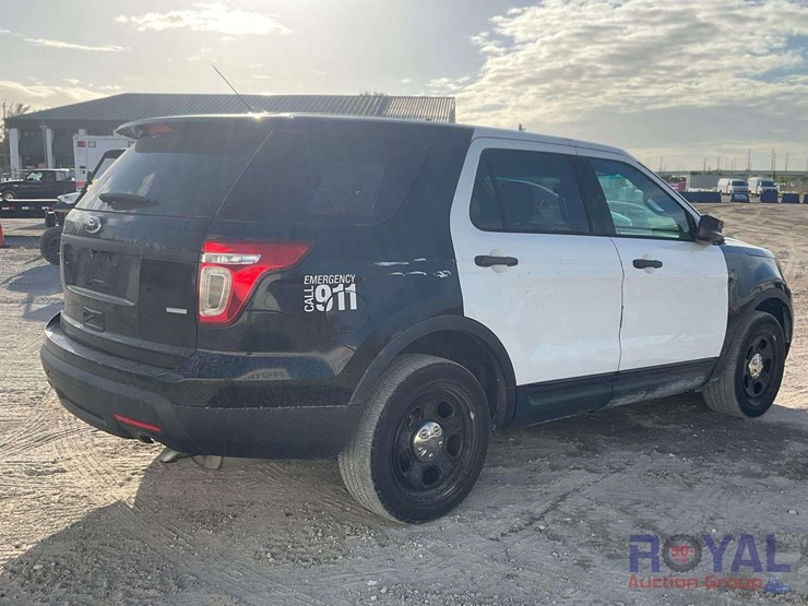 2015-ford-explorer-image-3