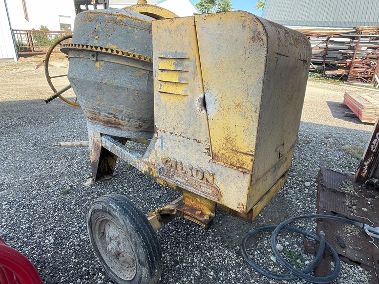 #1969-•-gilson-portable-concrete-mixer-image-5