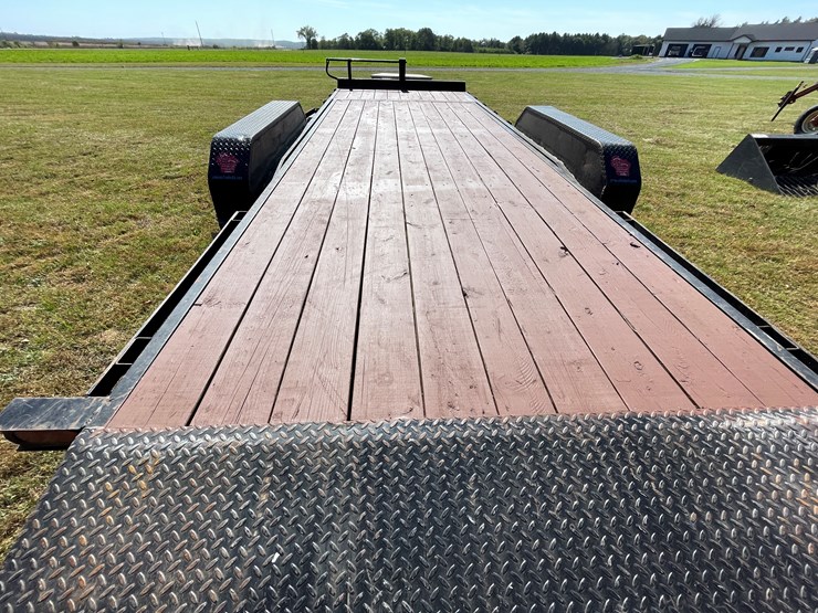 #1668-•-2018-road-warrior-tandem-axle-tilt-trailer-image-21