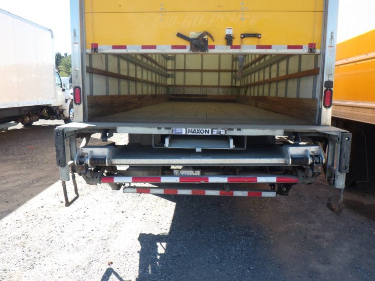 2019-international-durastar-4300-image-5