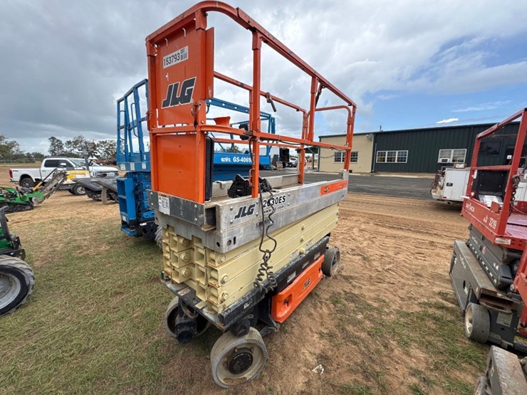 2008-jlg-2630es-image-6