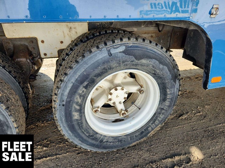 1995-mack-ch613-image-15