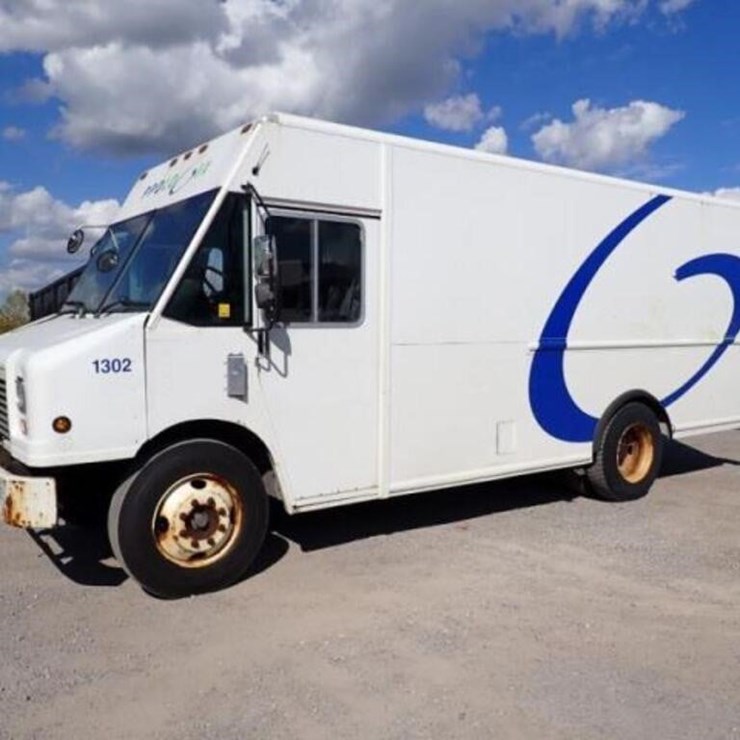 2013 FREIGHTLINER MT55
