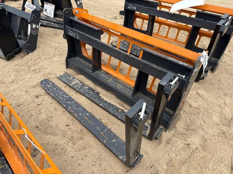 unused-landhonor-pf-11-3500g-pallet-forks-image-1
