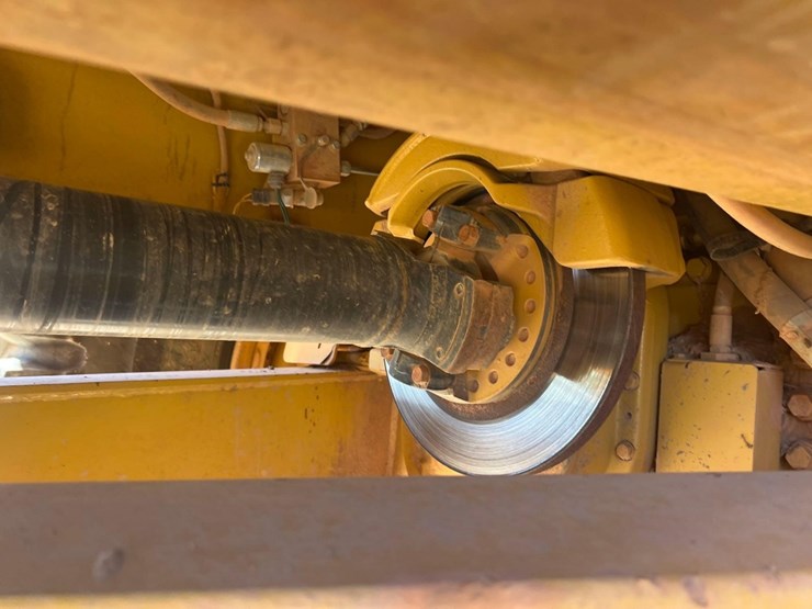 caterpillar-740b-image-18