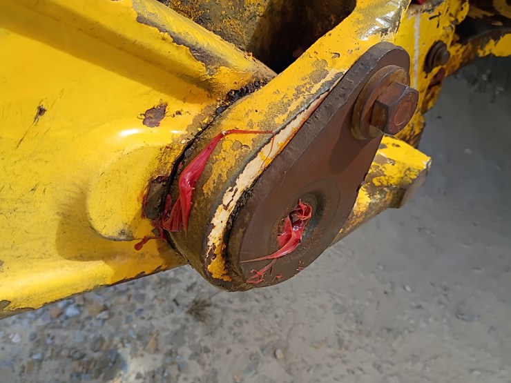 new-holland-lb75-image-90