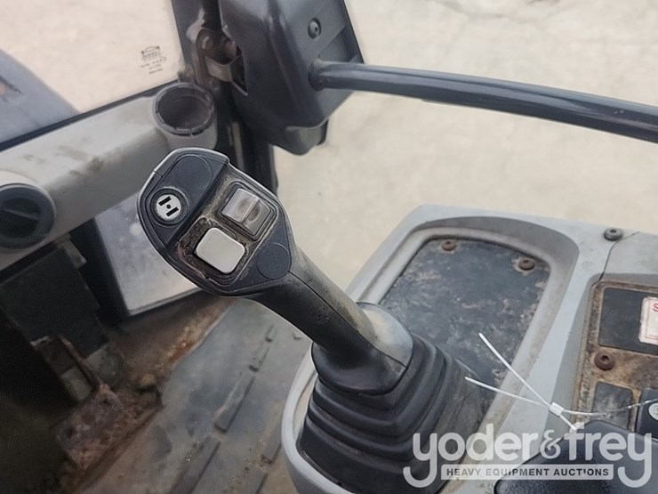 2008-caterpillar-908h-image-22