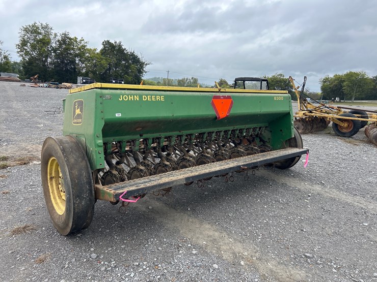 john-deere-8300-image-3