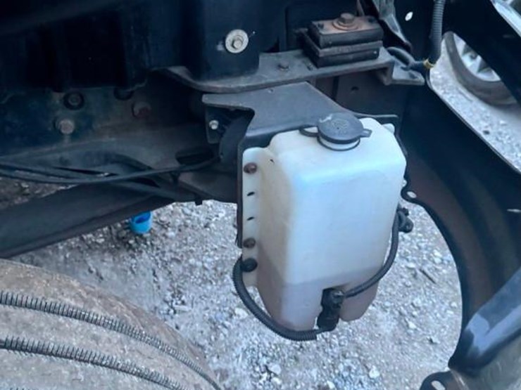 2019-international-durastar-4300-image-29