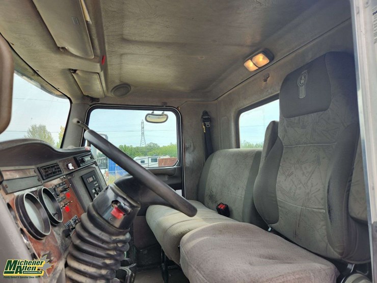 2009-kenworth-t370-image-26