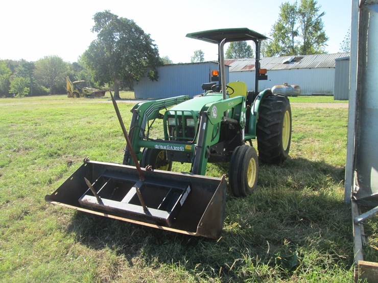 2001-john-deere-5205-image-1