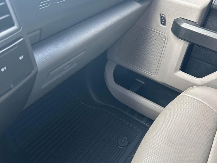 2019-ford-f350-xl-image-34