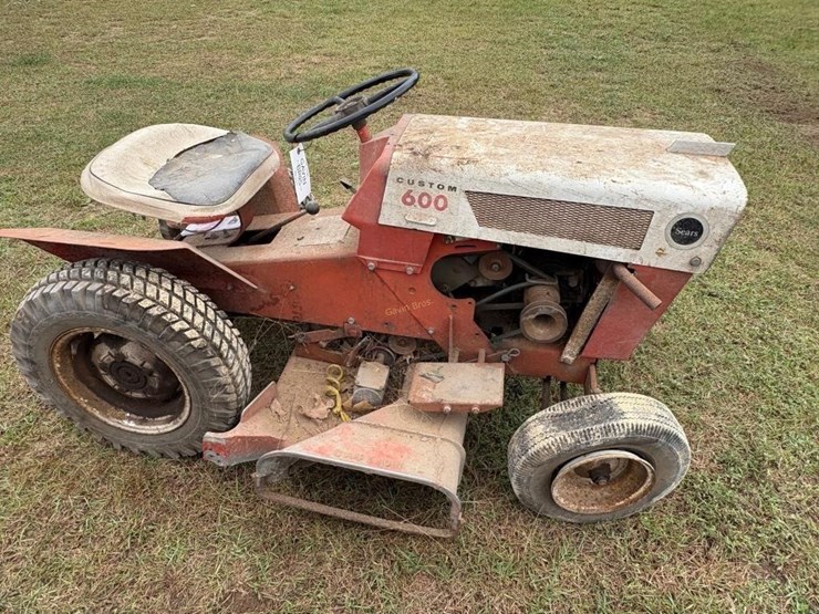custom-600-lawn-mower-image-4